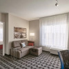 Отель TownePlace Suites Medicine Hat, фото 2