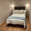 Отель Newly Refurbished One Bed Apartment In Workington, фото 9