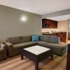 Отель Holiday Inn Calgary-Airport, an IHG Hotel, фото 6