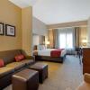Отель Comfort Suites Anchorage International Airport, фото 36