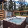Отель Starlight Cabin, 1 Bedroom, Sleeps 4, Great Views, Hot Tub, Wifi, Hdtv, фото 15