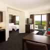 Отель Embassy Suites by Hilton Palm Beach Gardens PGA Boulevard, фото 4