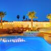 Отель Bright Lake Havasu Home w/ New Backyard Oasis!, фото 13