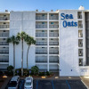 Отель Sea Oats 606 is a Gorgeous Gulf Front 3 BR - With Free Beach Service for 4 by Redawning, фото 3