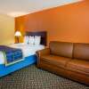 Отель Days Inn & Suites by Wyndham Stevens Point, фото 3