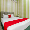 Отель RedDoorz @ Jalan Sudirman Belitung, фото 19