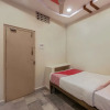 Отель OYO 19927 Sri Balaji Lodge, фото 15