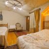 Отель Mysterious Cave Suites, фото 3