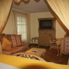 Отель Swiss Chalet, фото 2