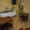 Отель Howard Johnson Express Inn And Suites Lakes Front, фото 19
