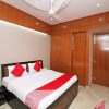 Отель OYO 13059 The Alarian Residency, фото 12
