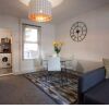 Отель Ashton House, Luton - inhabit short stays, фото 1