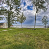 Отель Waterfront Houghton Lake Cabin W/private Dock, фото 15