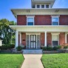 Отель Historic College Hill Home w/ Front Porch! в Боулинг-Грине