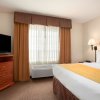 Отель Country Inn & Suites by Radisson, Northwood, IA, фото 21