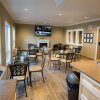 Отель Refresh Inn & Suites, фото 36