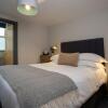 Отель Spacious Contemporary 2Br Apartment Central Ambleside Parking, фото 2