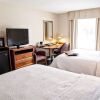 Отель Kitchener Inn & Suites, фото 1