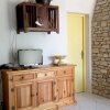 Отель House With one Bedroom in Pujaut, With Wonderful Mountain View, Furnis, фото 4