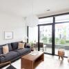 Отель Flexhome East Side 1BR E1 - Brady St, Balcony, & Lounge, фото 4