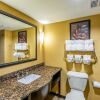 Отель Comfort Suites Lexington, фото 10