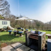 Отель Bluebell Cottage - 2 Bedroom Holiday Home - Bronllys Farm Llanelli, фото 16