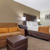 Отель Comfort Inn & Suites Lake Norman, фото 35