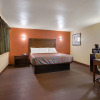 Отель Rodeway Inn & Suites East, фото 18