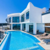 Отель Lux Villa With Jacuzzi Inf Pool - All Rooms w AC, фото 14
