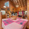 Отель Bear Necessities-cozy Cabin Beside Briar Creek Fire pit Wifi and pet Friendly, фото 3