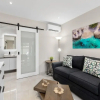 Отель Brand NEW 1br2ba w Privatepool in Amazing Location, фото 4