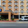 Отель Quality Inn & Suites New York Avenue, фото 1