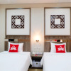 Отель Zen Rooms Mandiri Mansion Galaxy Mall, фото 1