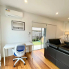 Отель Brand New 2 Storey Townhouse in Maidstone, фото 2