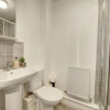 Отель MBIZ Apartment - En-suite with Allocated Parking, фото 9