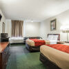Отель Econo Lodge Inn & Suites Fort Jackson area, фото 4