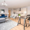 Отель Luxury 2 Bed 2 Bath - Free Parking, фото 12