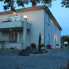 Отель Apartments Villa Mantinela, фото 1