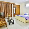 Отель OYO Flagship 402 Hotel Noida Residency, фото 5