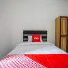 Отель OYO 1693 Edward Residence Malalayang, фото 6