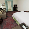 Отель Hampton Inn & Suites Winnie, фото 6
