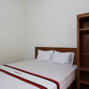 Отель RedDoorz @ Kolonel Sugiono, фото 2