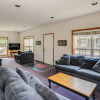 Отель Gateway Inn 6 Bedroom Home, фото 7