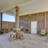Отель Crystal Beach Home w/ Covered Patio: Pets Welcome!, фото 12