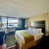 Отель Quality Inn Whitecourt, фото 43