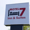 Отель Motel 7 Inn & Suites, фото 1