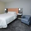 Отель Hampton Inn & Suites Clinton, фото 6