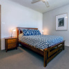 Отель Bay Parklands, Unit 45/2 Gowrie Ave, фото 2