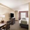 Отель Comfort Suites Forsyth near I-75, фото 19