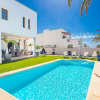 Отель Villa Caletas Teguise - A Wonderful 5 Bedroom Villa - Perfect For A Large Group, фото 10